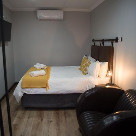 Beesdam Guesthouse Potchefstroom Exteriör bild