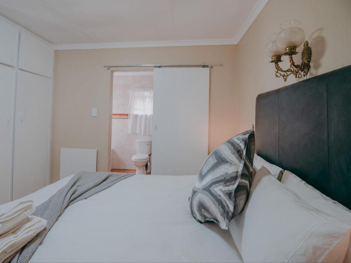 Beesdam Guesthouse Potchefstroom Exteriör bild