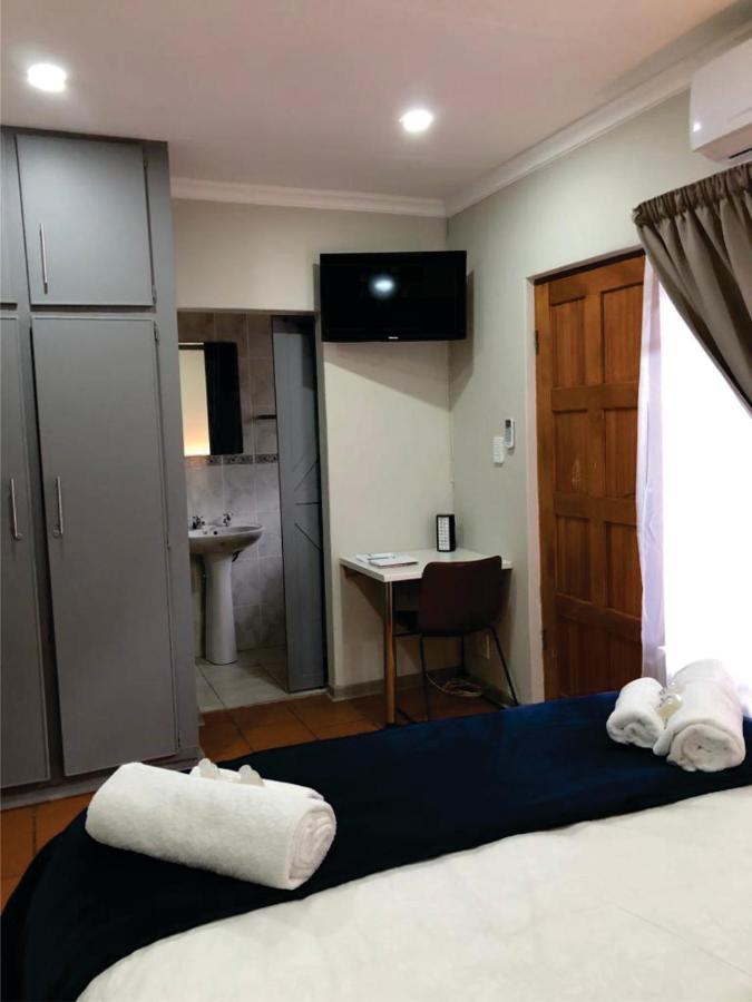 Beesdam Guesthouse Potchefstroom Exteriör bild