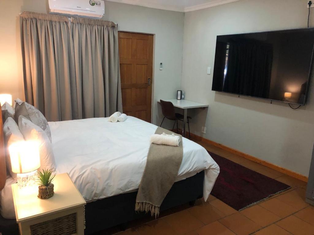 Beesdam Guesthouse Potchefstroom Exteriör bild