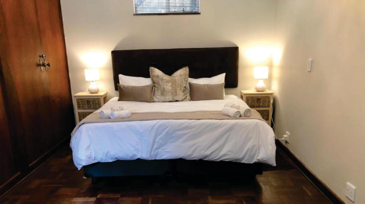 Beesdam Guesthouse Potchefstroom Exteriör bild