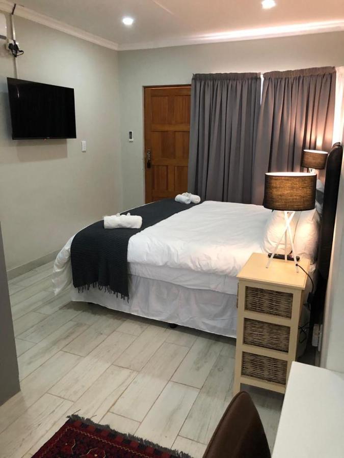 Beesdam Guesthouse Potchefstroom Exteriör bild