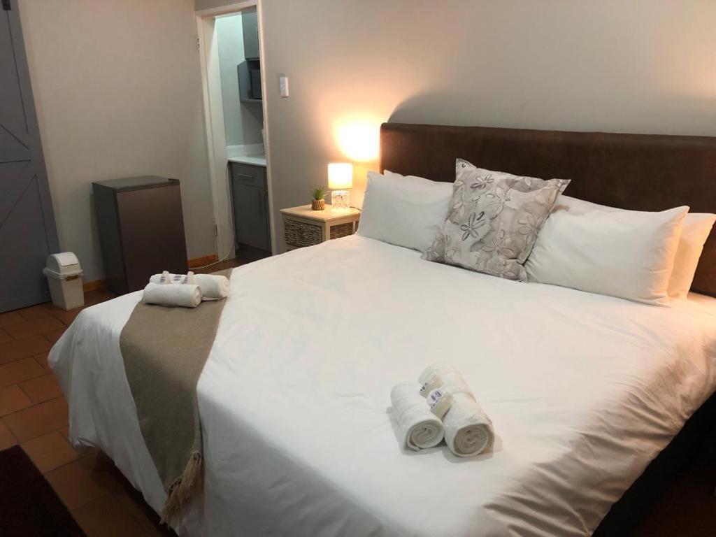 Beesdam Guesthouse Potchefstroom Exteriör bild