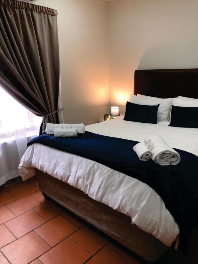 Beesdam Guesthouse Potchefstroom Exteriör bild