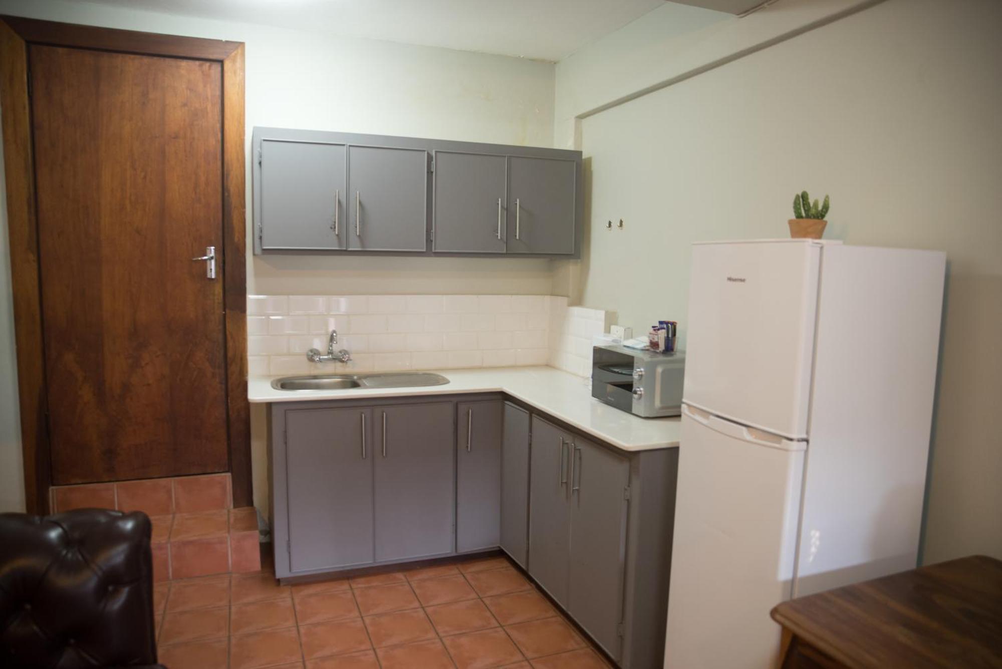 Beesdam Guesthouse Potchefstroom Exteriör bild