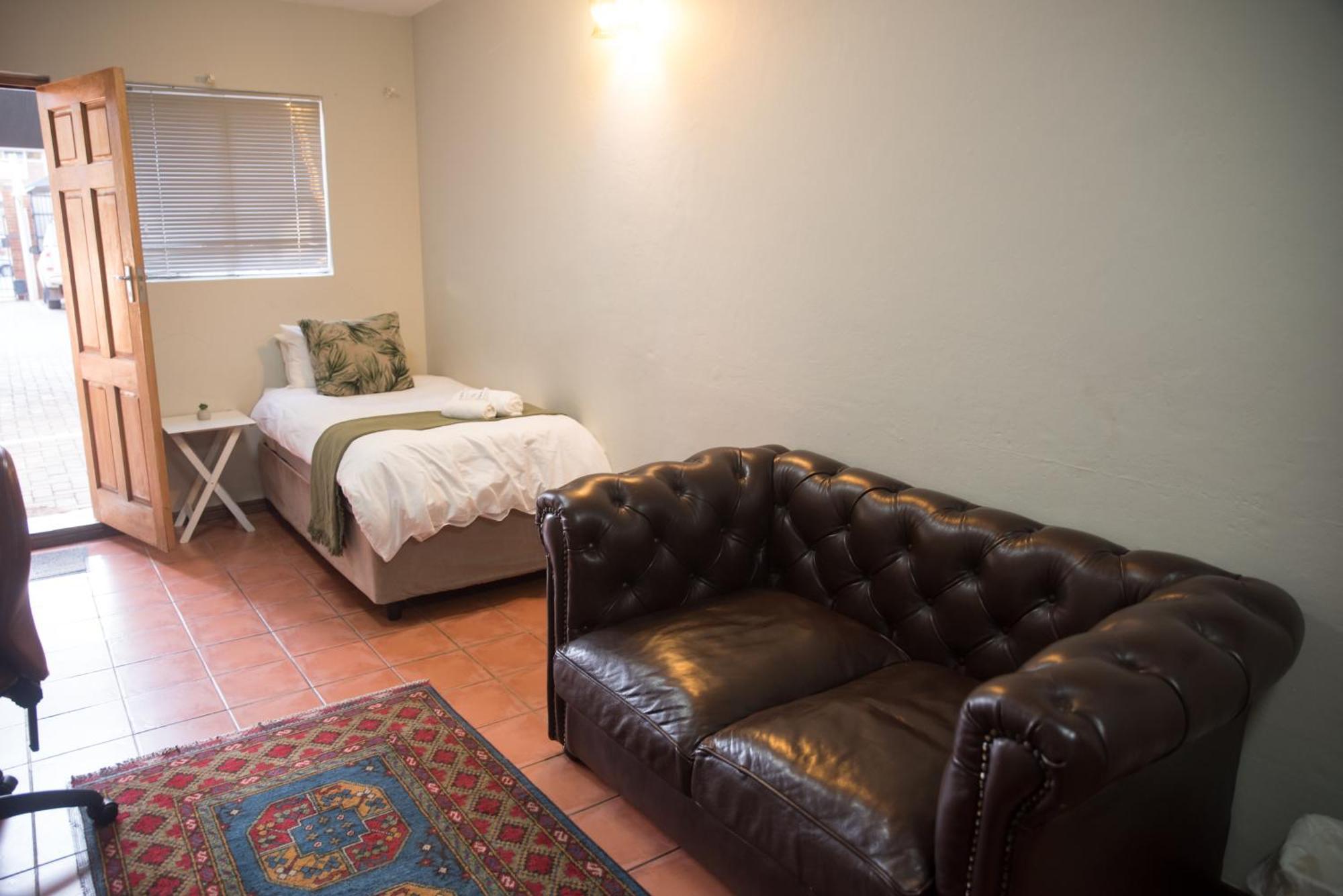Beesdam Guesthouse Potchefstroom Exteriör bild